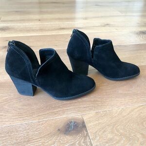Fergie Carmin Black Suede Ankle Boot Size 8M - New Without Box